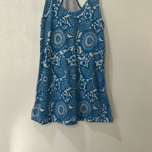 LULEMON WOMENS ACTIVEWEAR TANK TOP BLUE WHITE FLORAL Sz MD o LG - Picture 6 of 10